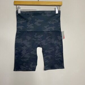 SPANX Women Look At Me Now Bike Shorts‎ Black Camo Size L